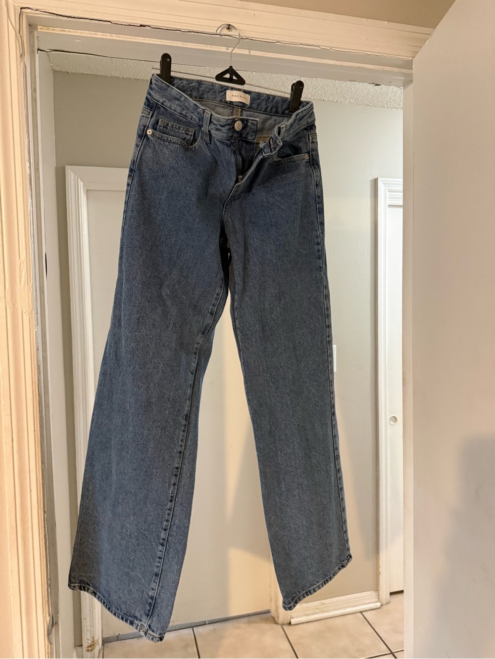 PacSun Wide-Leg Women's Jeans in Medium Blue Wash